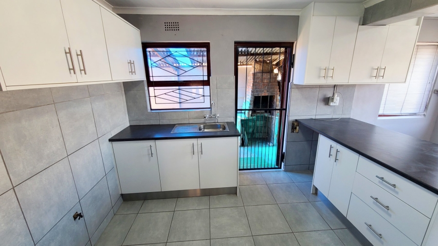 3 Bedroom Property for Sale in Belhar Western Cape
